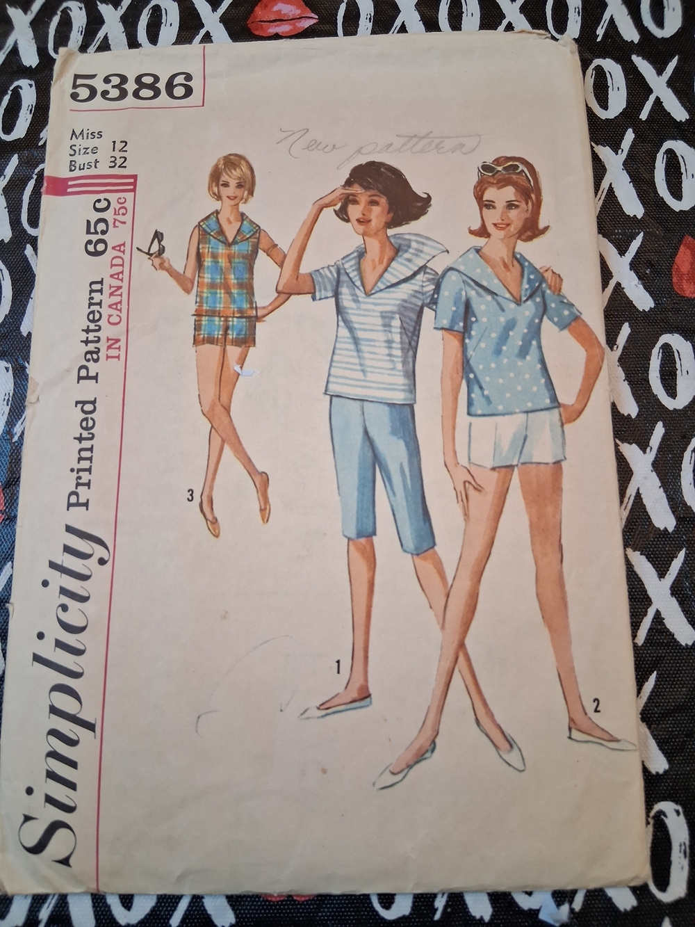 Simplicity Blue & White Nautical Stripe and Polka Dot Tops Pattern